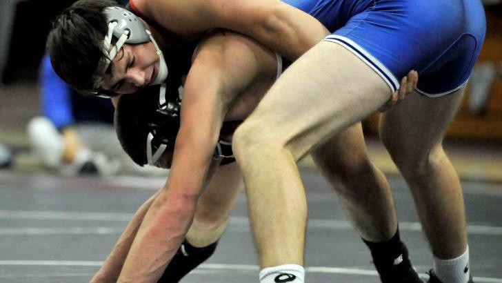 Five Wrestlers Make Division 1 Semifinals At State Sports Kenoshanews Com