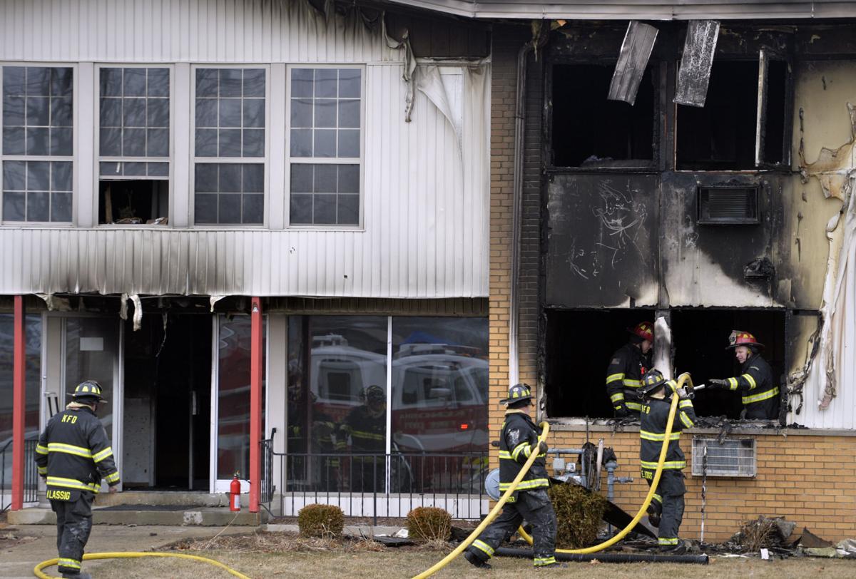 Apartment Fire Leaves Four Injured Many Displaced Local News Kenoshanews Com