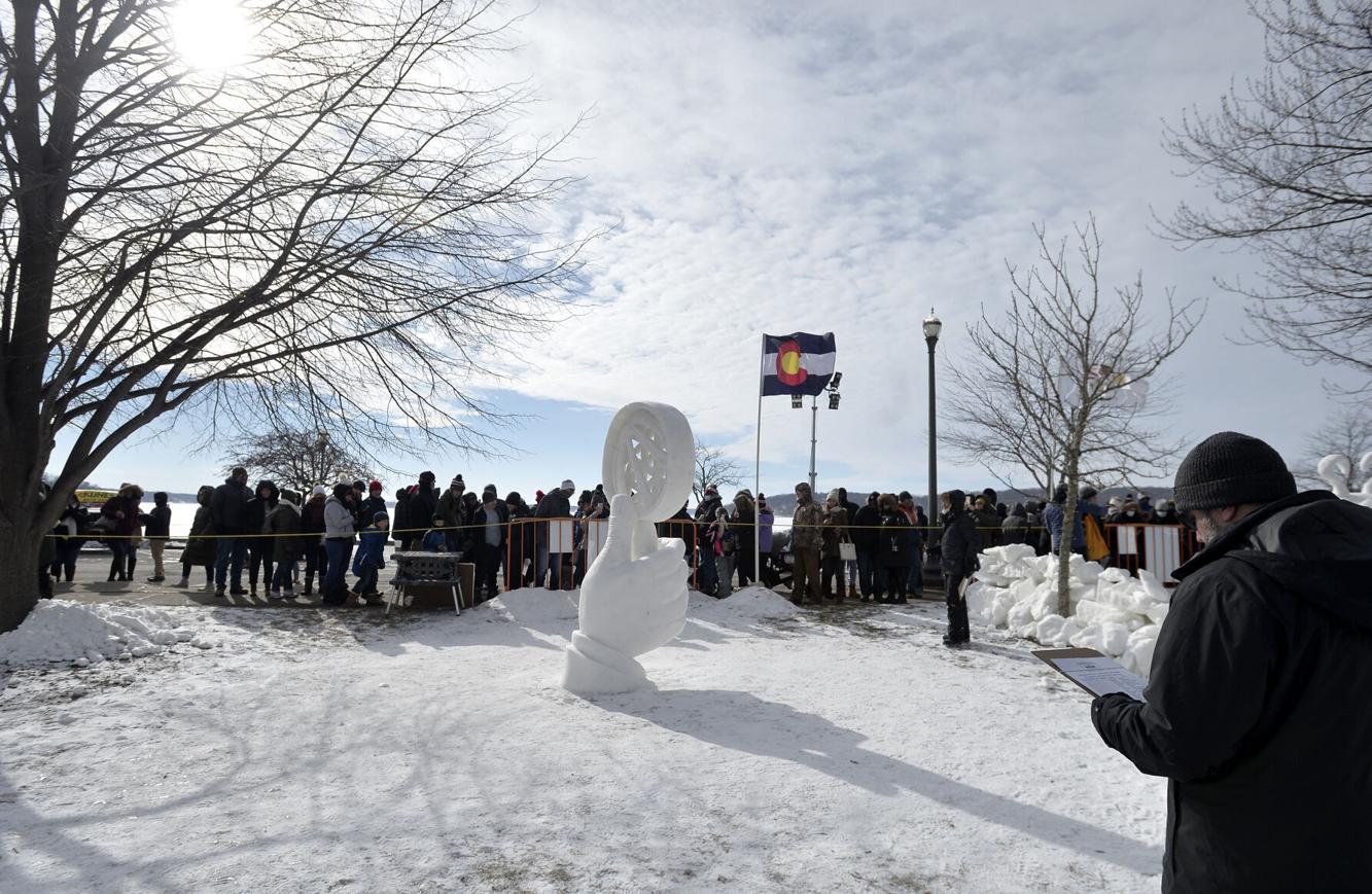 Snow sculptures draw a crowd to Lake Geneva