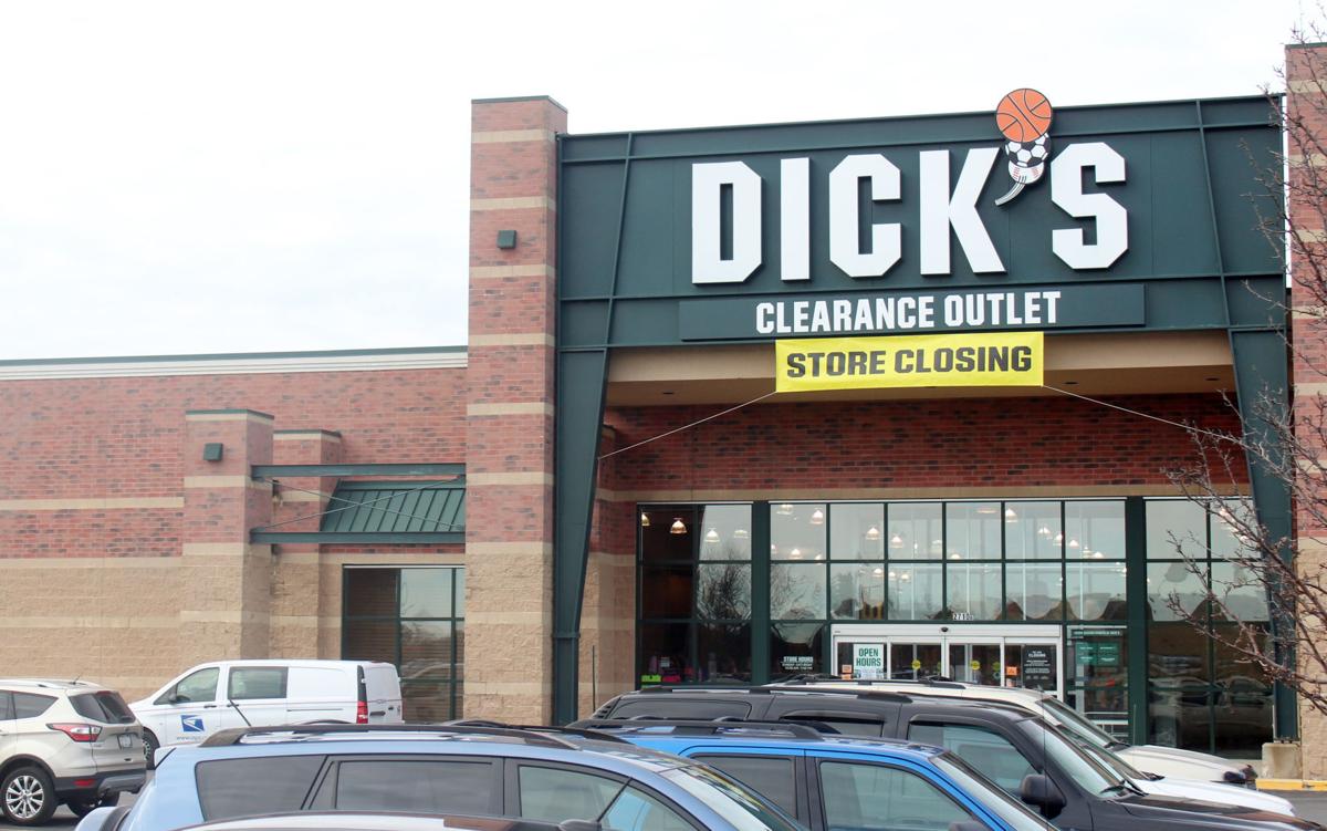 Dick's Sporting Goods clearance outlet in Mount Pleasant to close by