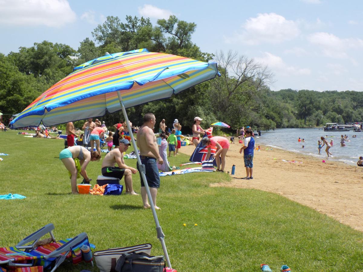 Beaches Silver Lake umbrella and scene 2018
