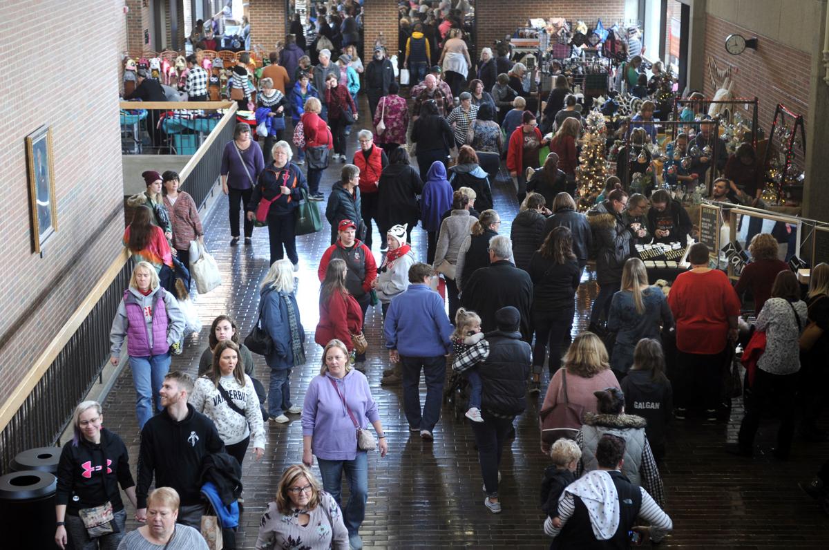 Thousands attend UWParkside's annual crafts fair Local News