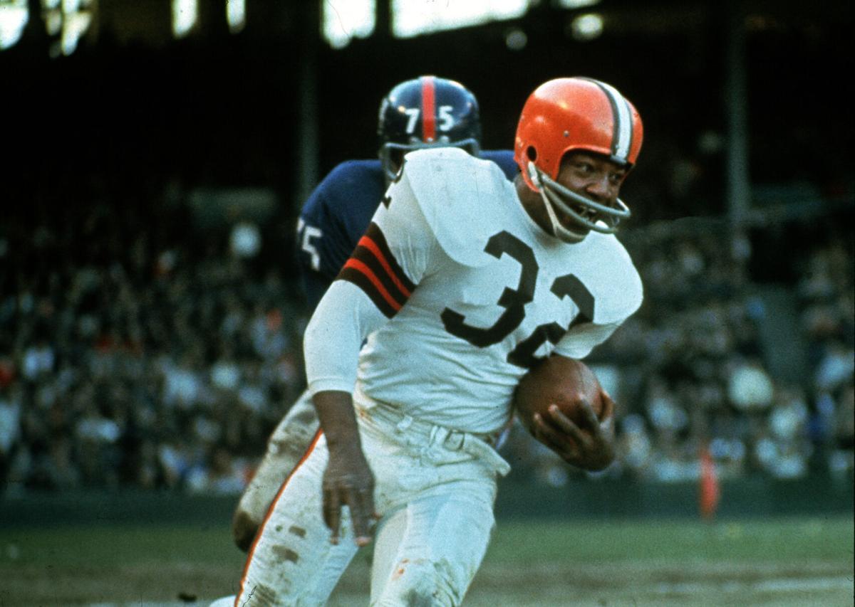 Photos of NFL Football Players Taken at the Perfect Time