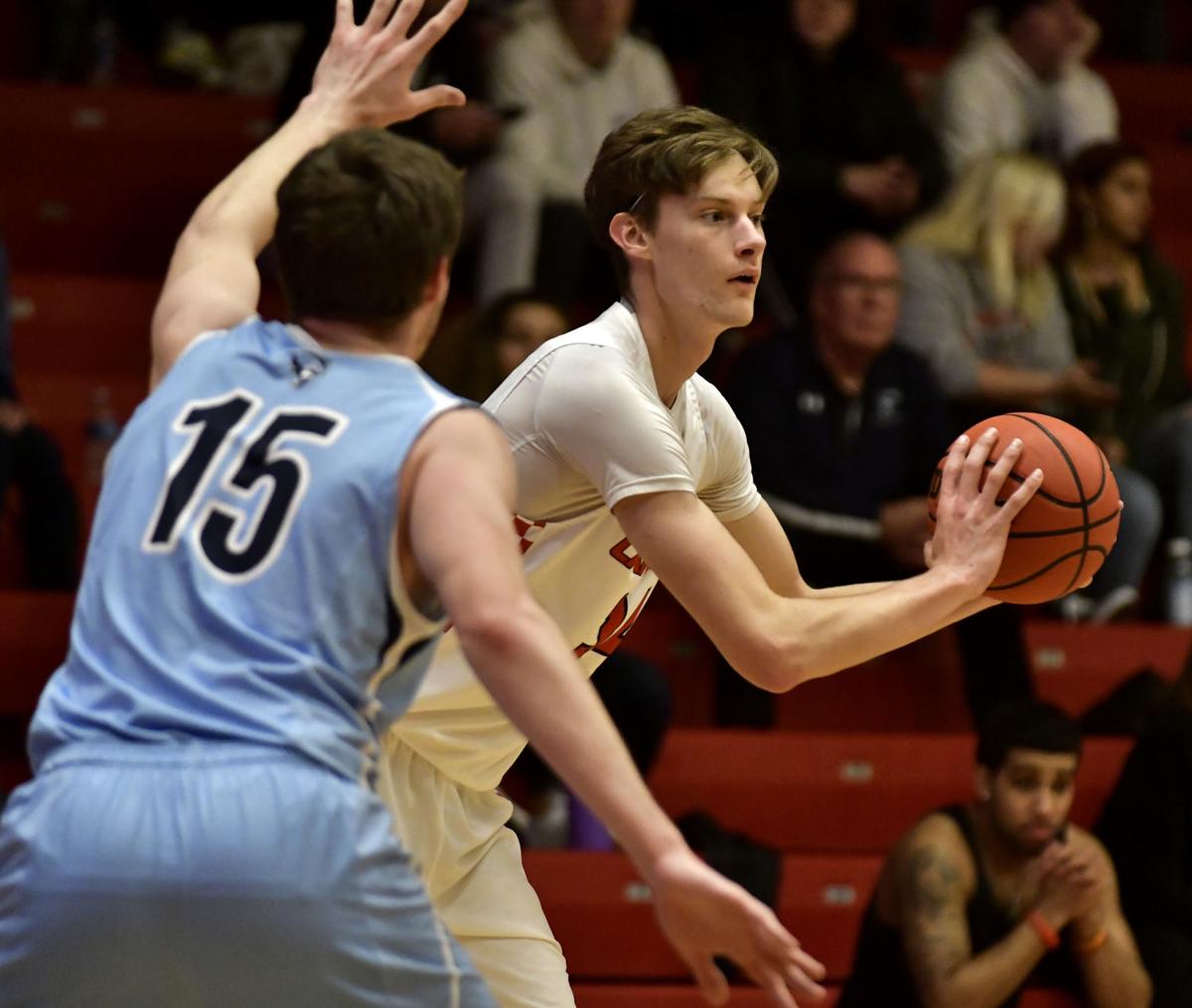 Red Men Lose Home Heartbreaker To Elmhurst Sports Kenoshanews Com