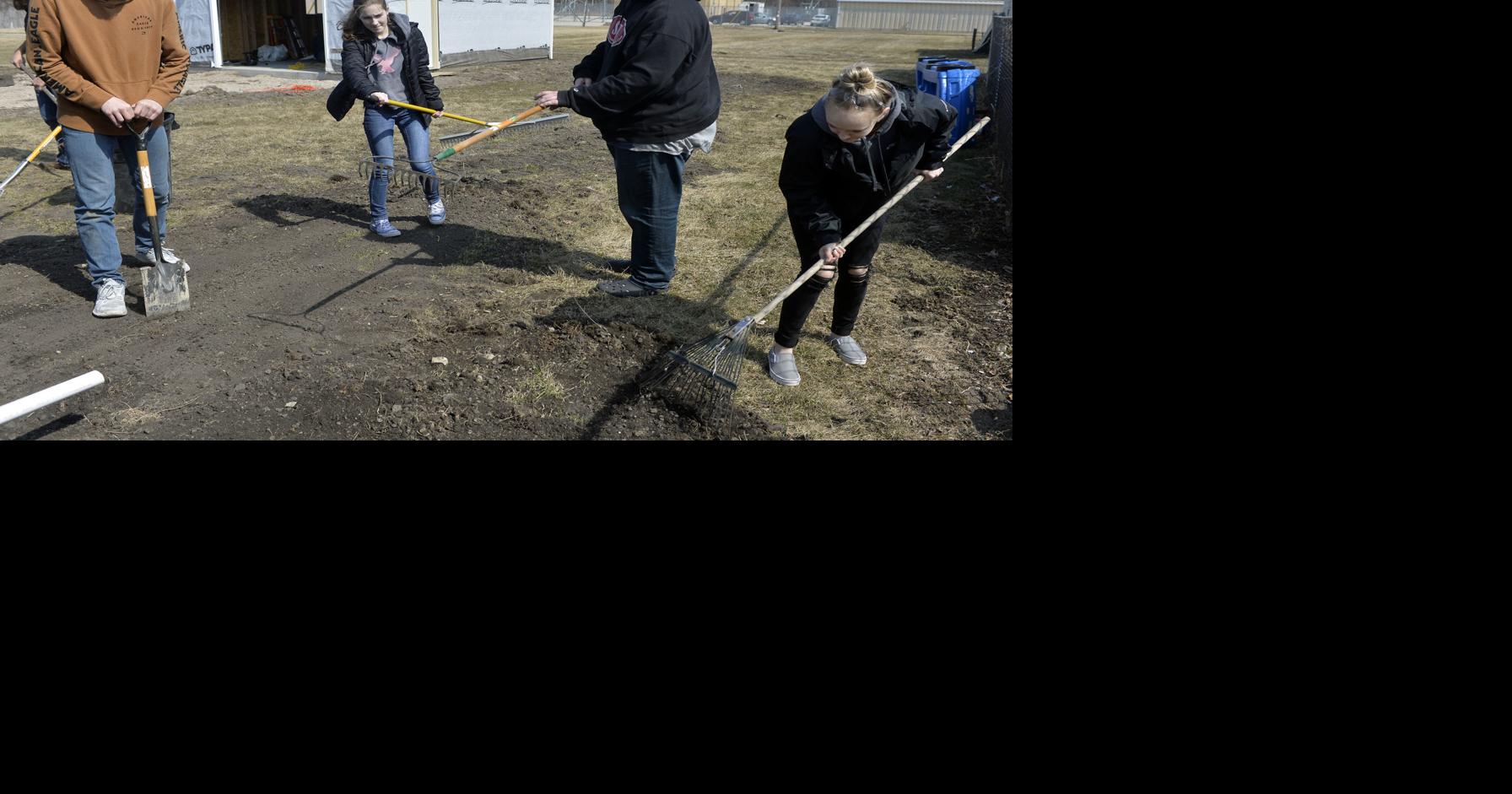 LakeView Tech construction planning students lend hand to Habitat for ...