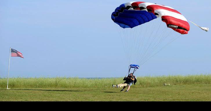 City Seeks Faas Backing To Ban Skydiving At Airport