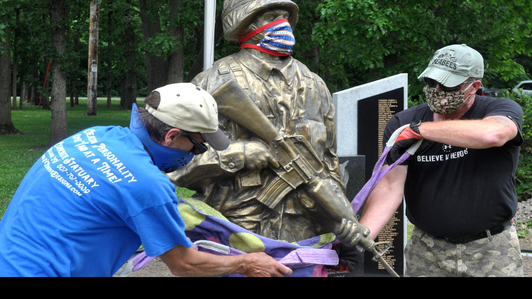 Military Statue Gets Emotional Welcome In Bloomfield Local News Kenoshanews Com