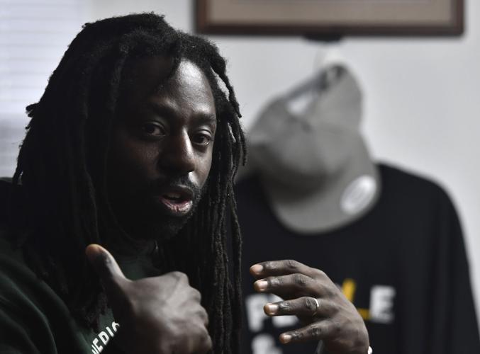 SIDIK FOFANA - AUTHOR READING
