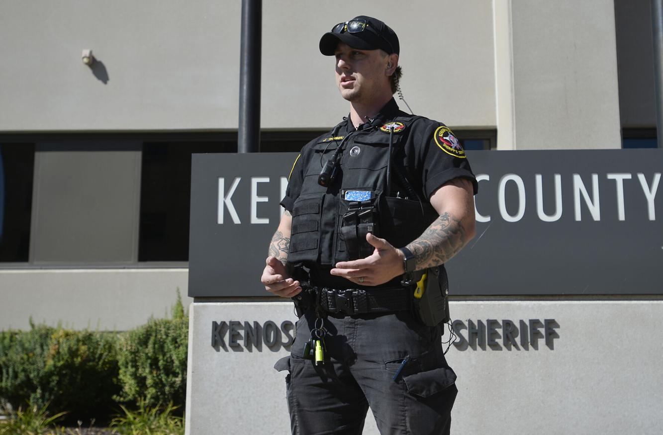 Kenosha County sheriff #39 s deputies honored for heroism