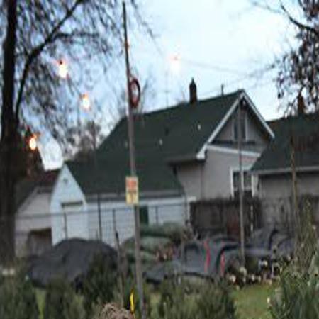 Snapshot Christmas Tree Seller Continuing Long Family Tradition News Kenoshanews Com