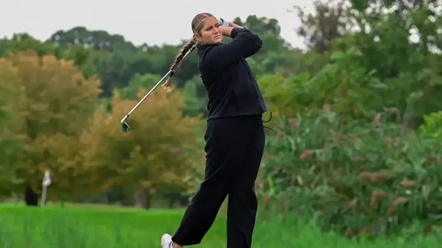Ranger Women Finish Third at Flyer Fall Invite