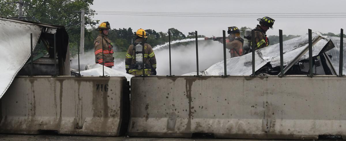 Update 2 Dead 2 Seriously Injured In Fiery Crash That Shut Down I 94 Interstate Remains Closed Local News Kenoshanews Com