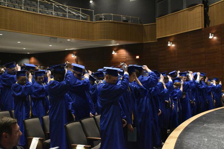 'Choose something you love!' LakeView seniors celebrate graduation