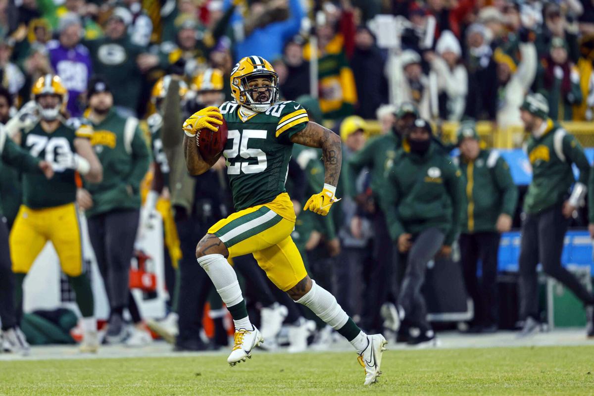 Packers re-sign Nixon, Davis