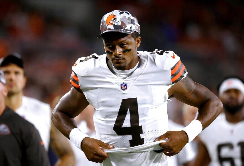 AP Source: Deshaun Watson Changes Mind, Joining Browns