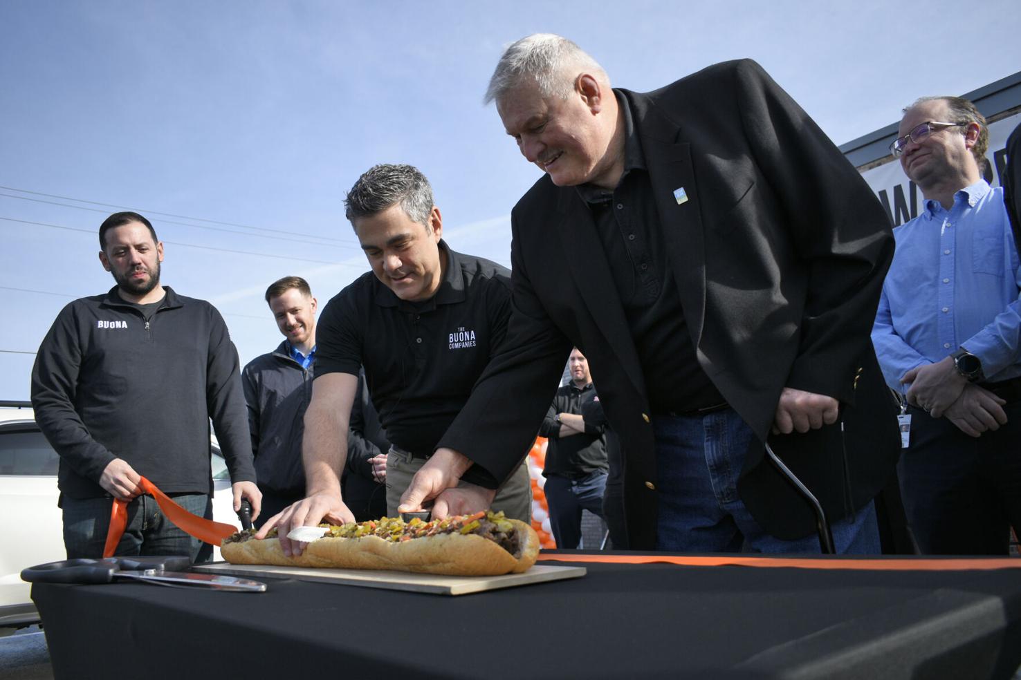 Pleasant Prairie Buona Beef, Rainbow Cone hold grand opening