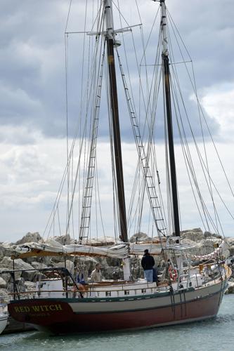 TALL SHIP RED WITCH