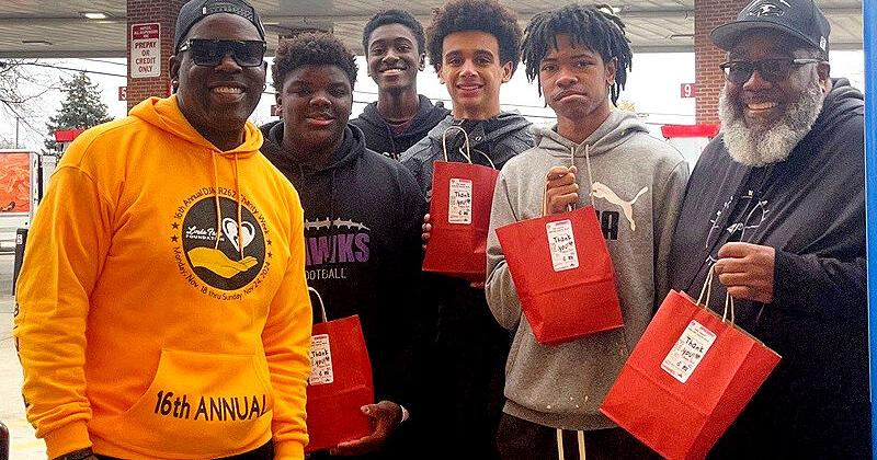 DjMr262, KUSD students kick off charity week with free gas DjMr262, KUSD students kick off charity week with free gas