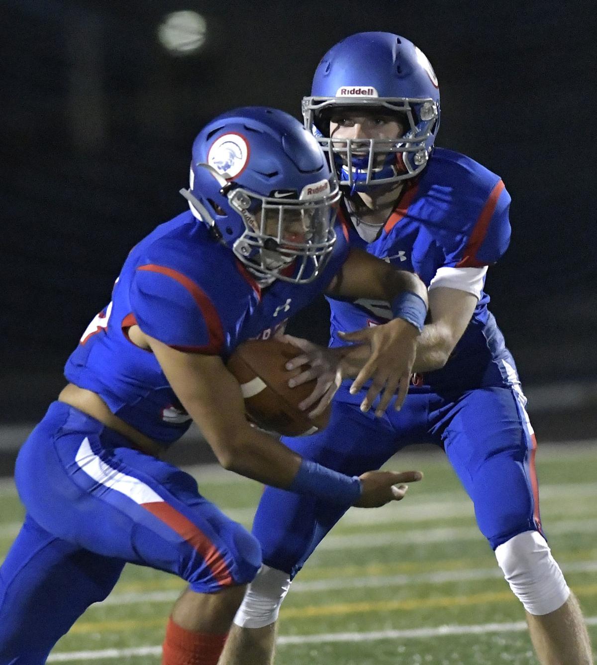 High school football roundup: Tremper, Shoreland fall