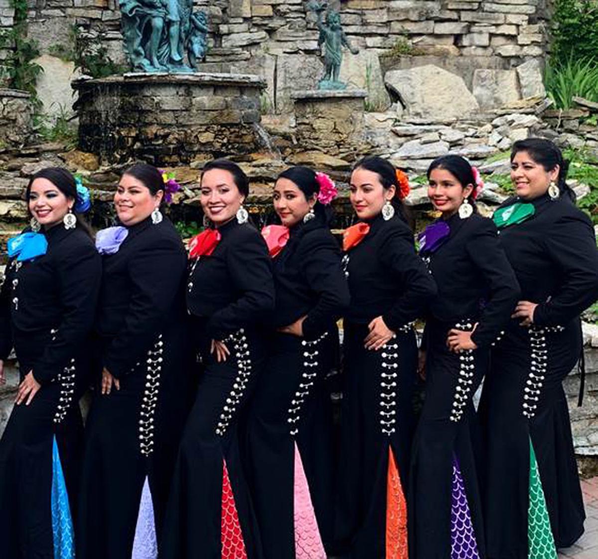 Mariachi Sirenas photo