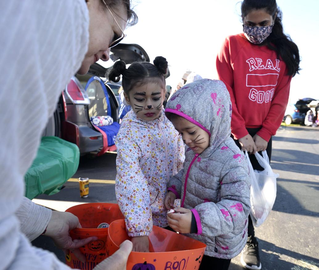 Trunkortreat reigns supreme in Kenosha, candy galore
