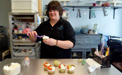 Snapshot Owner Of Kenosha Cakery Expands Offers Classes News Snapshot Owner Of Kenosha Cakery Expands Offers Classes News