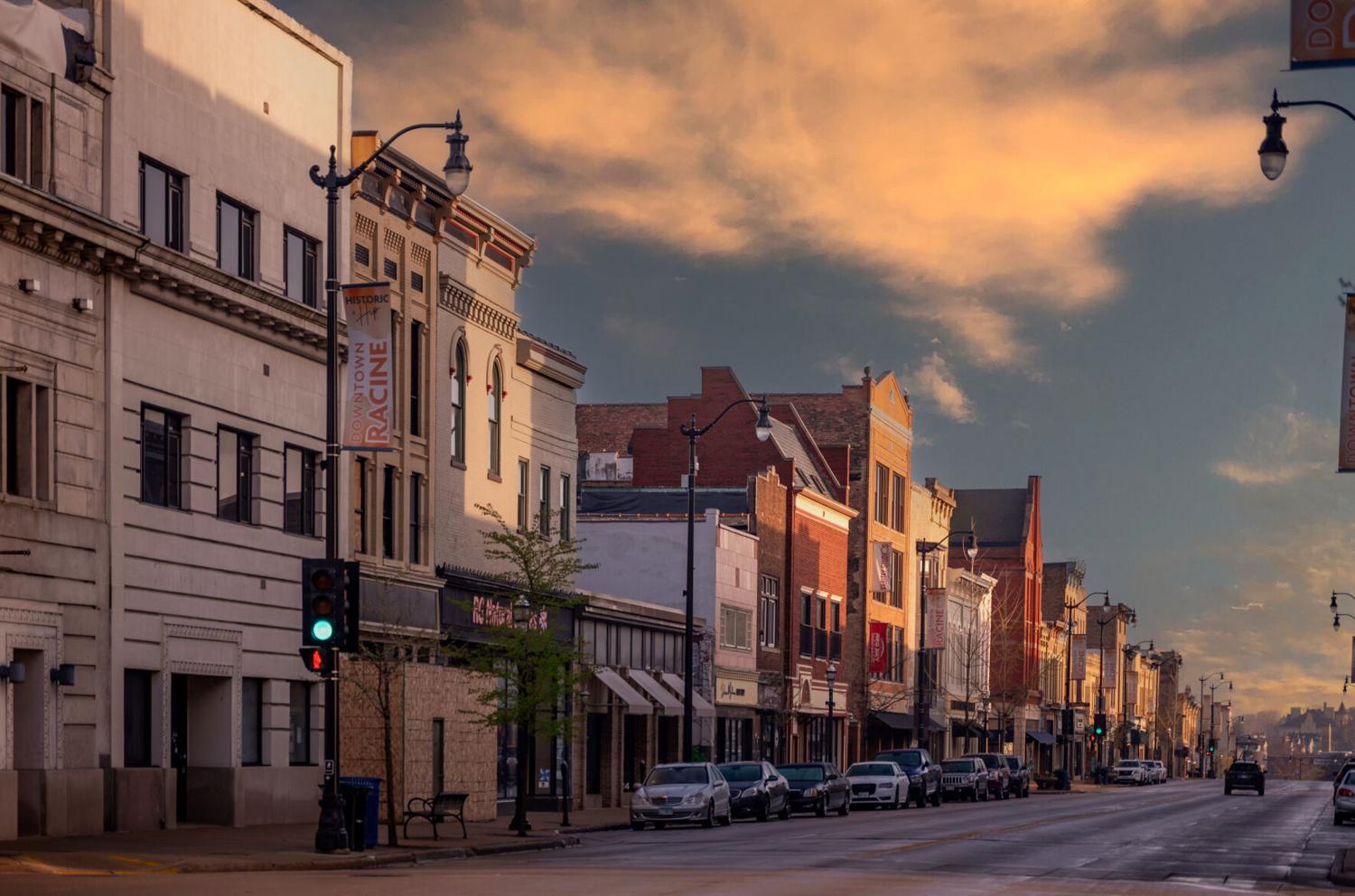 Final spring date set for Downtown Racine Wine Walks