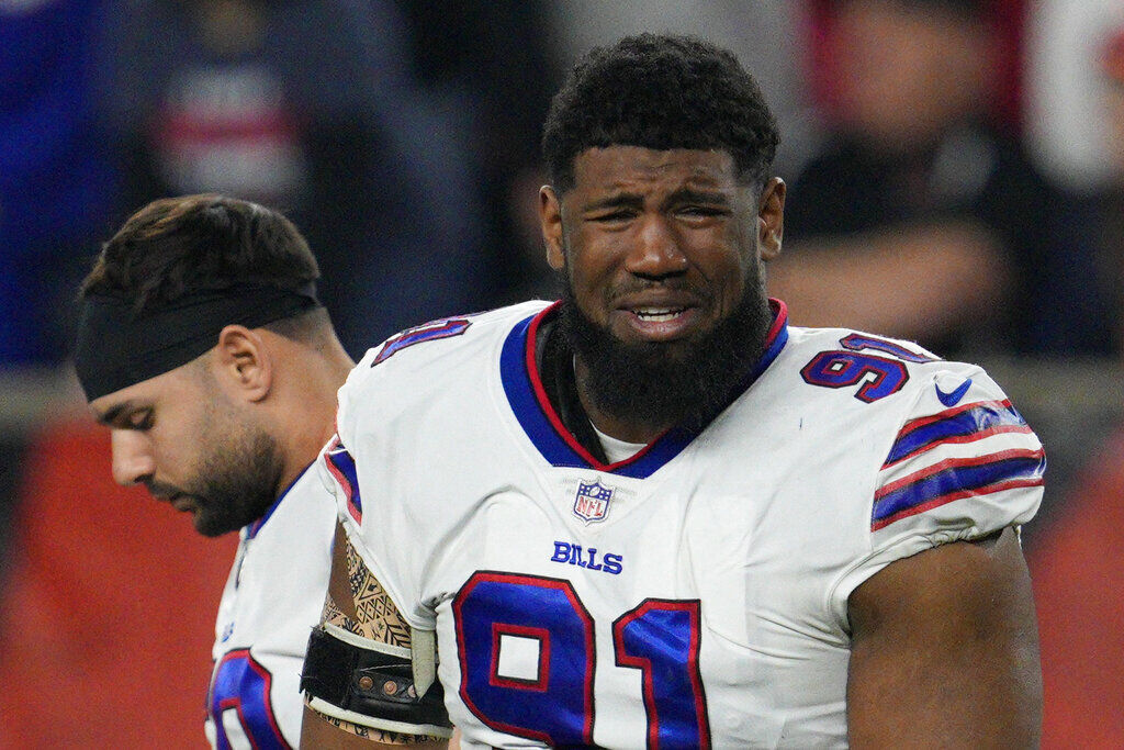 Monday Night Football' Game Postponed After Bills Player Collapses On Field  And Gets CPR; Damar Hamlin In “Critical Condition” At Hospital – Deadline