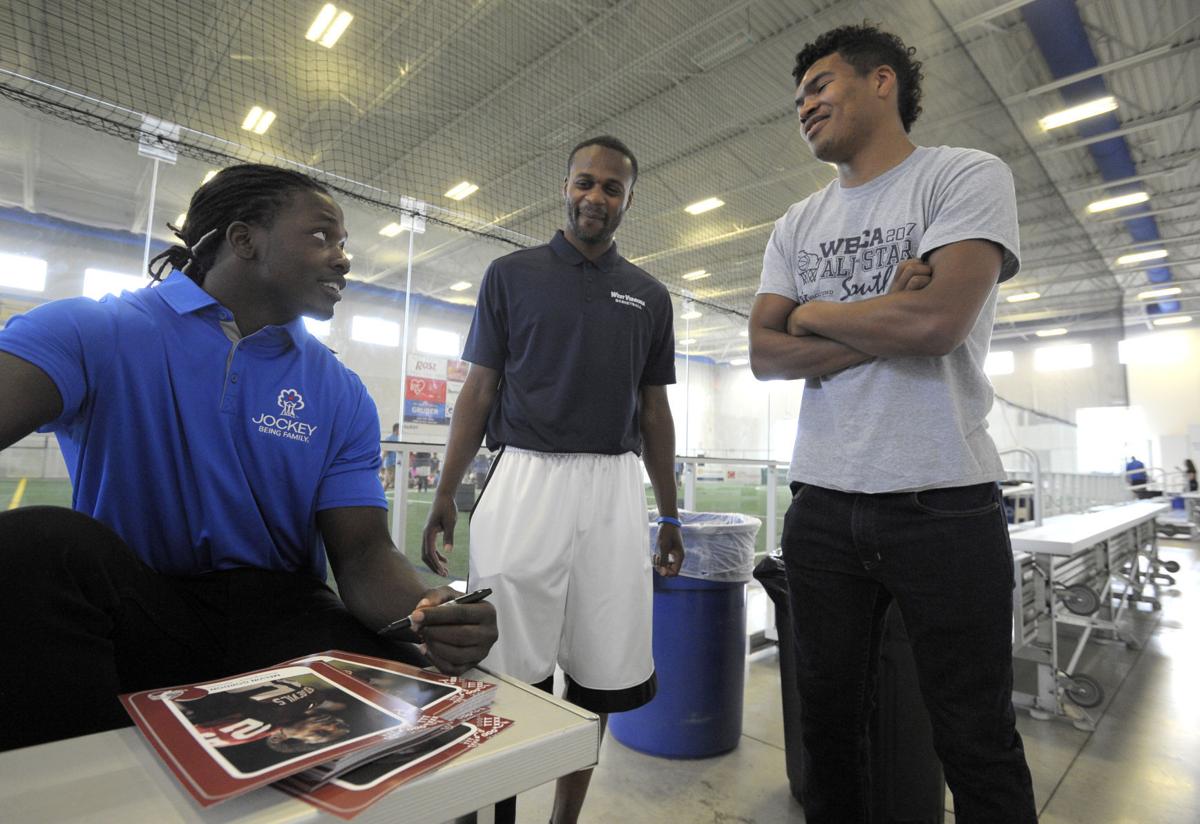Melvin Gordon Bo Jackson Shining Stars At Dodgeball Tournament News Kenoshanews Com