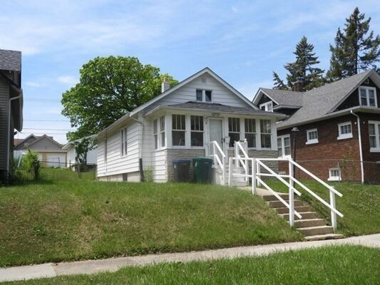 2 Bedroom Home in Waukegan - $74,975