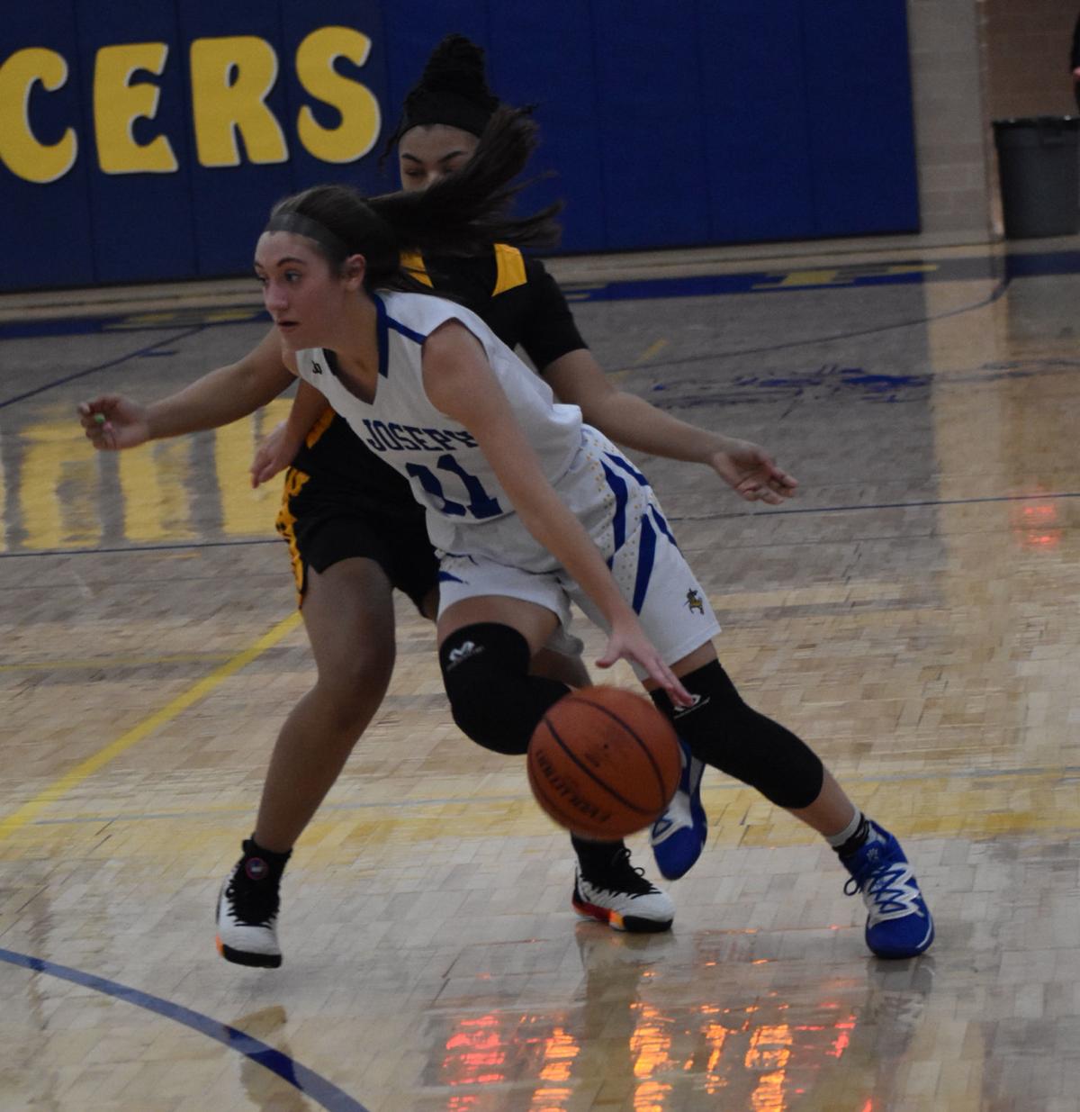 Matrise Joins 1 000 Point Club Local Basketball Kenoshanews Com