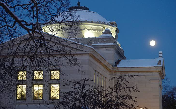 Supermoon rises Wednesday