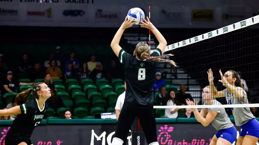 Parkside Falls in Five-Set Battle with No. 17 Grand Valley State