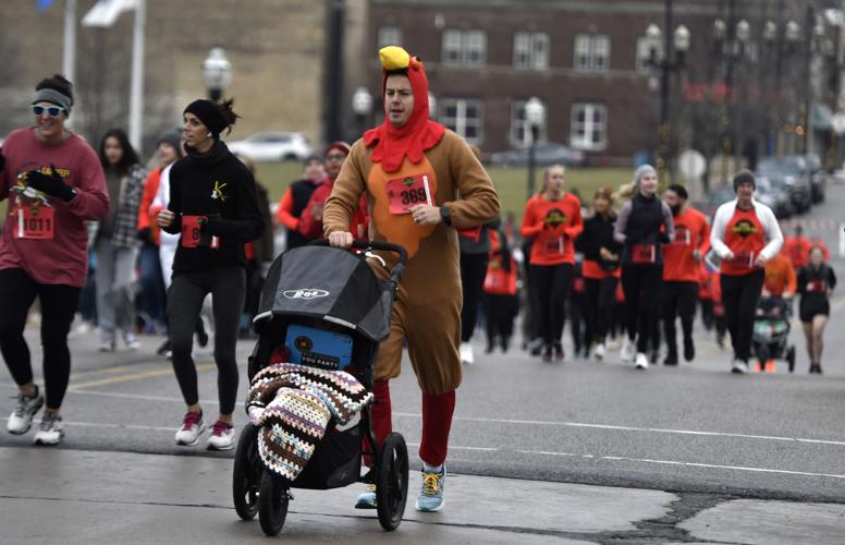 44th Mayor's Turkey Day Run hits Downtown Kenosha Nov. 23