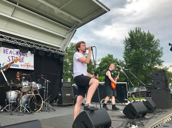 Tribute Island draws large, enthusiastic crowd to Kenosha's lakefront