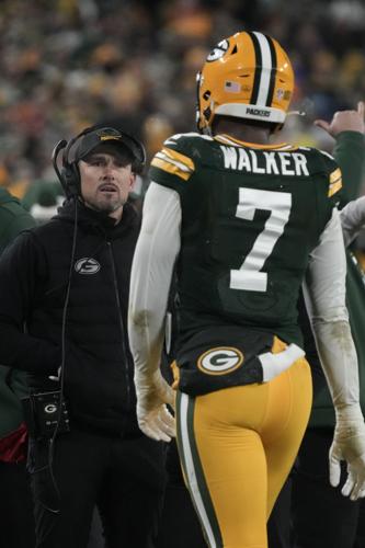 Aaron Rodgers heard dropping F-bomb during Packers drive, Tony