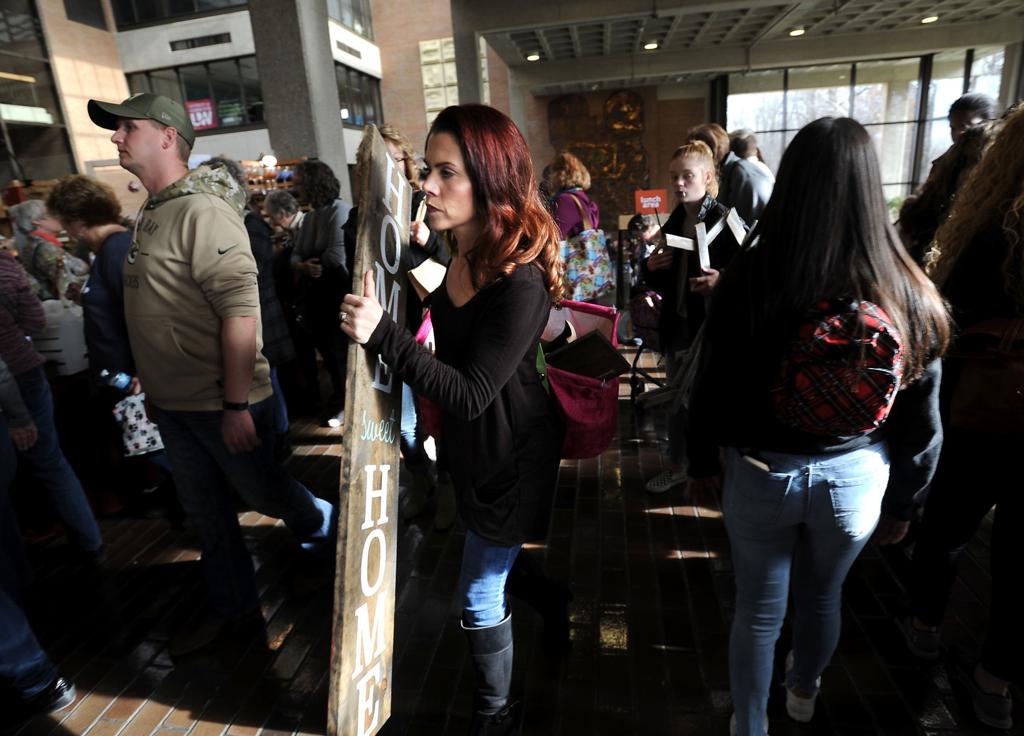 Thousands Attend Uw Parkside S Annual Crafts Fair Local News Kenoshanews Com