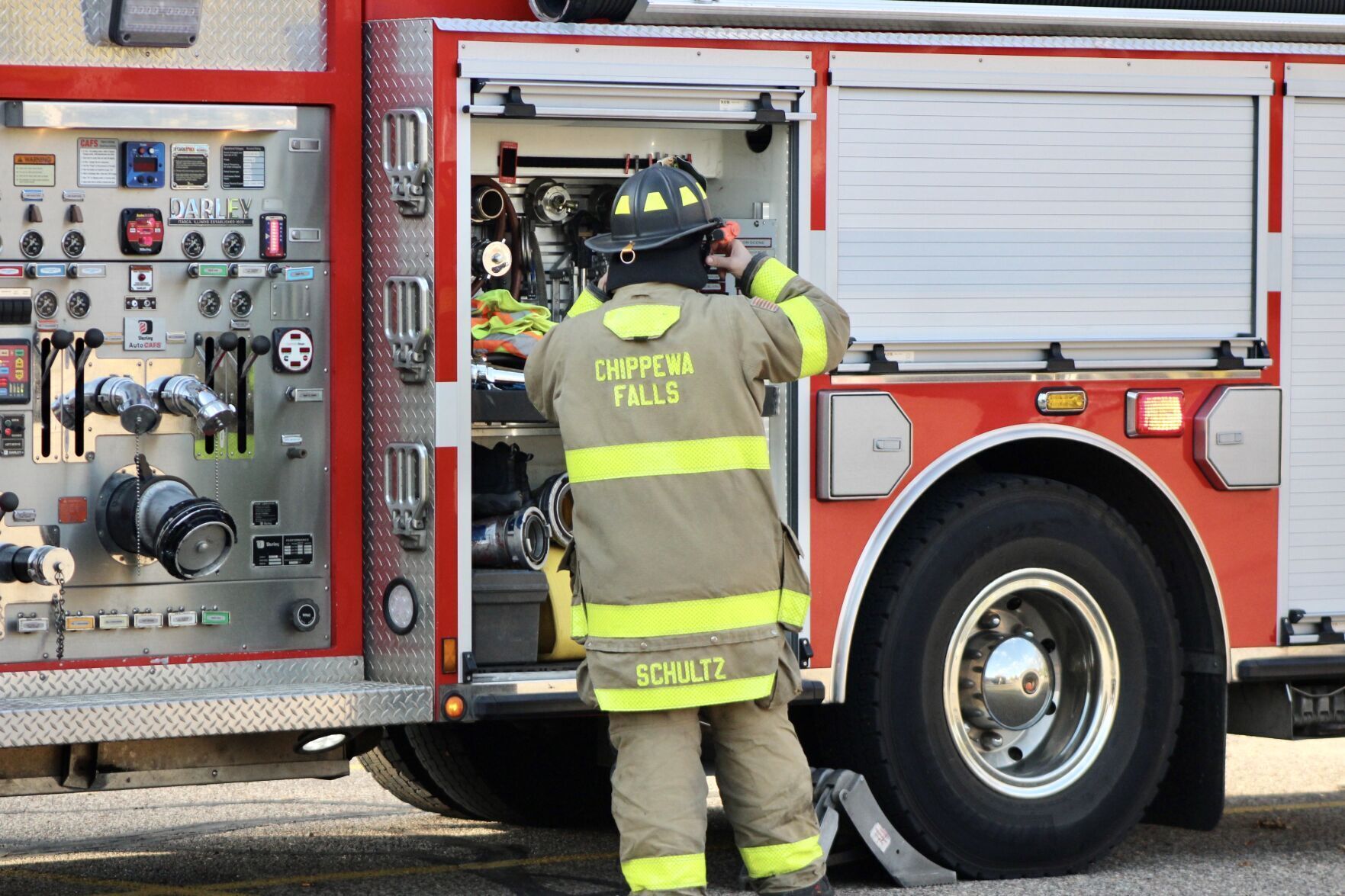 2 killed in house fire in northwestern Wisconsin authorities say