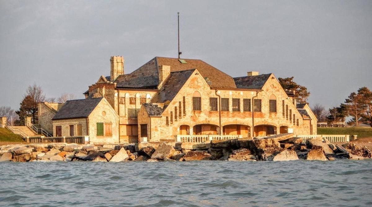 Explore Southport Beach House Kenosha: A Coastal Paradise