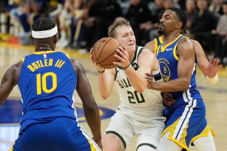 Bucks Warriors Basketball