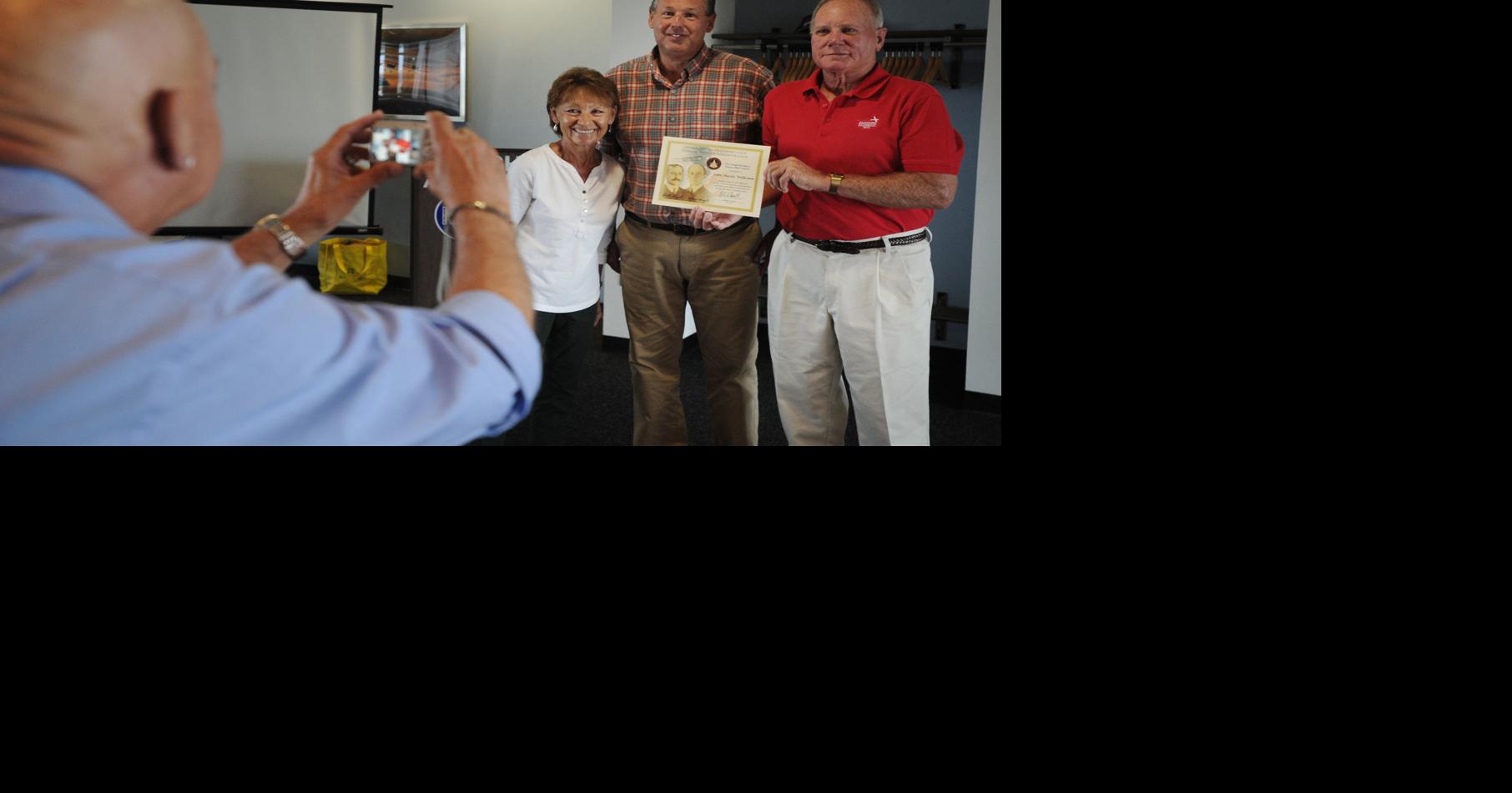 Aviation excellence: Paris resident receives top-level Master Pilot ...