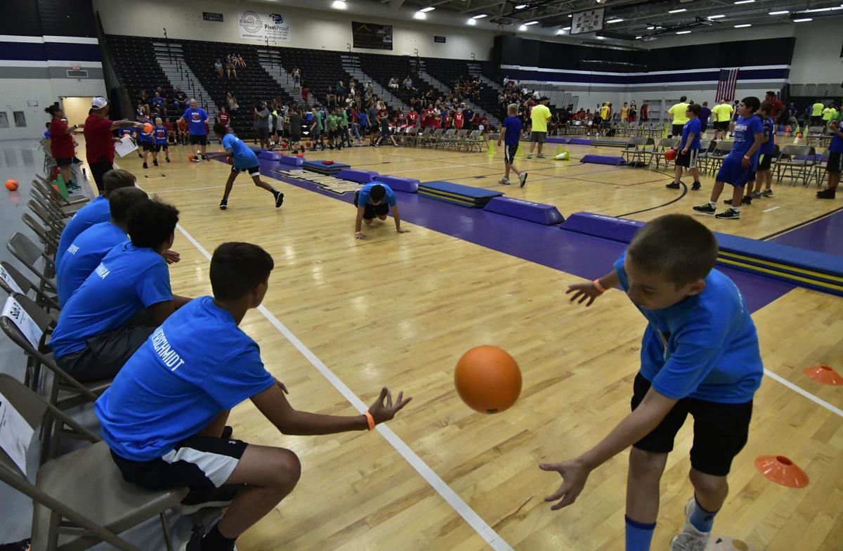 Melvin Gordon Bo Jackson Shining Stars At Dodgeball Tournament News Kenoshanews Com