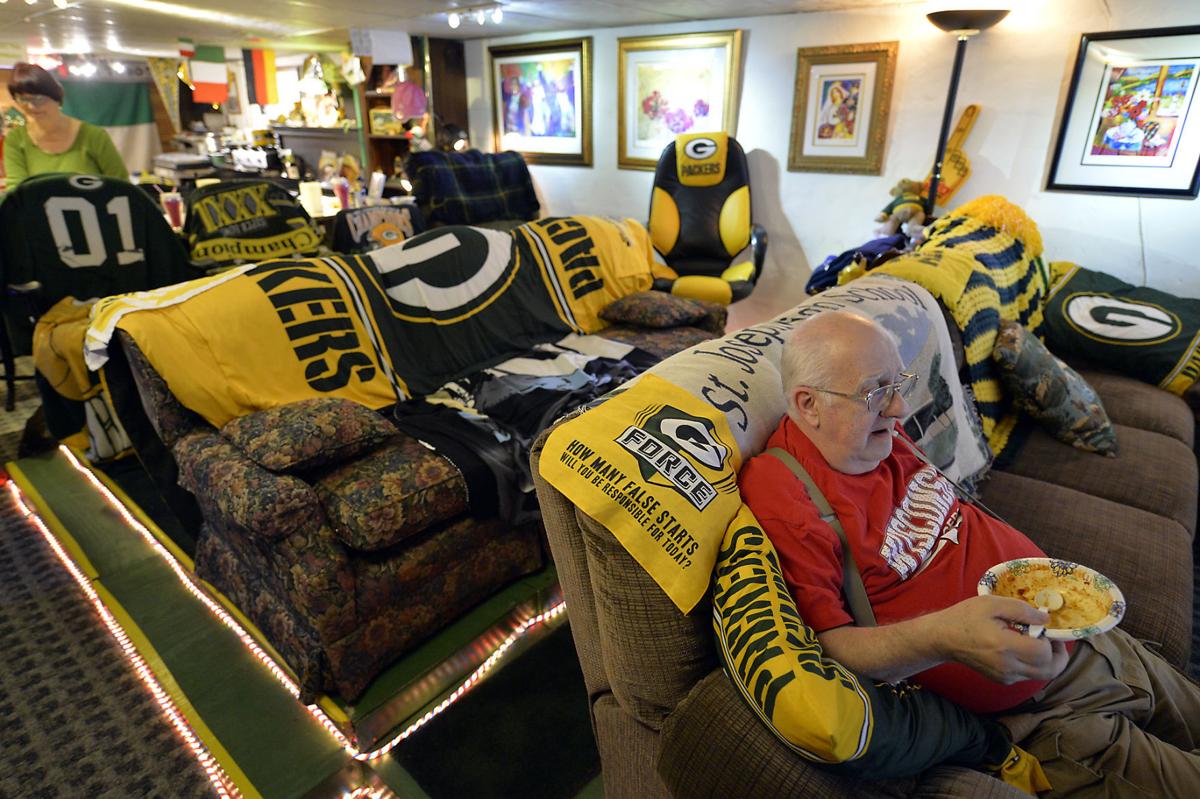 The Shrine Local Packer Fans Deck Out Basement Local News Kenoshanews Com