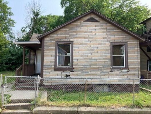 2 Bedroom Home in Racine - $39,000