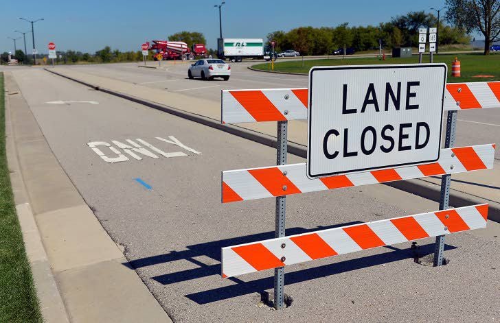 Fix It: Barricades occupy left-turn lanes