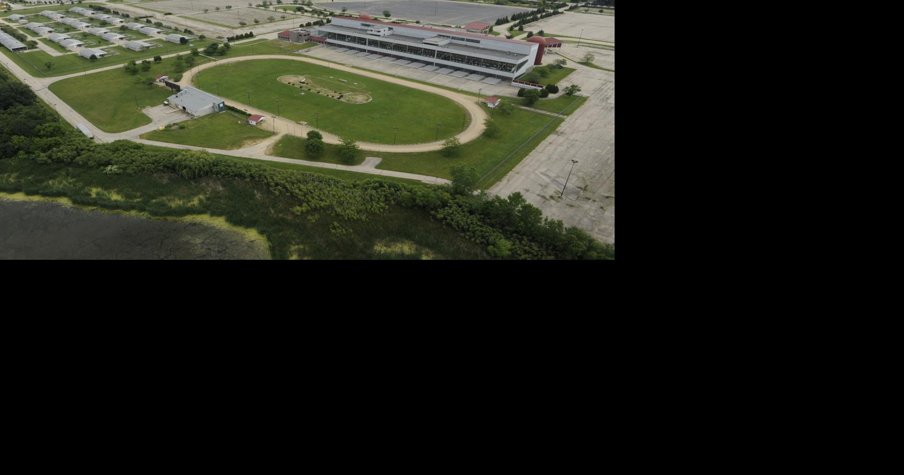 COLLECTION Plans for former dog track in Kenosha