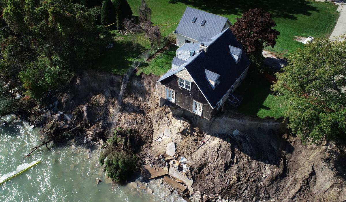 Home Teetering On Lake Michigan Bluff To Be Razed Local News