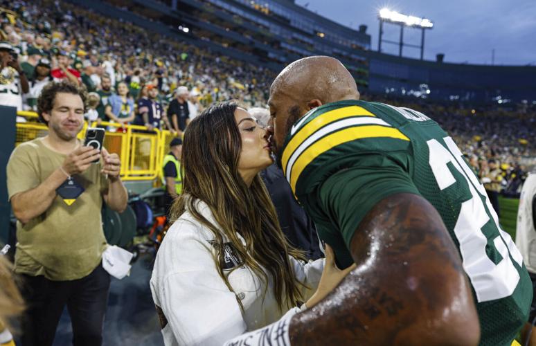 Packers running back AJ Dillon, wife Gabrielle announce birth of son