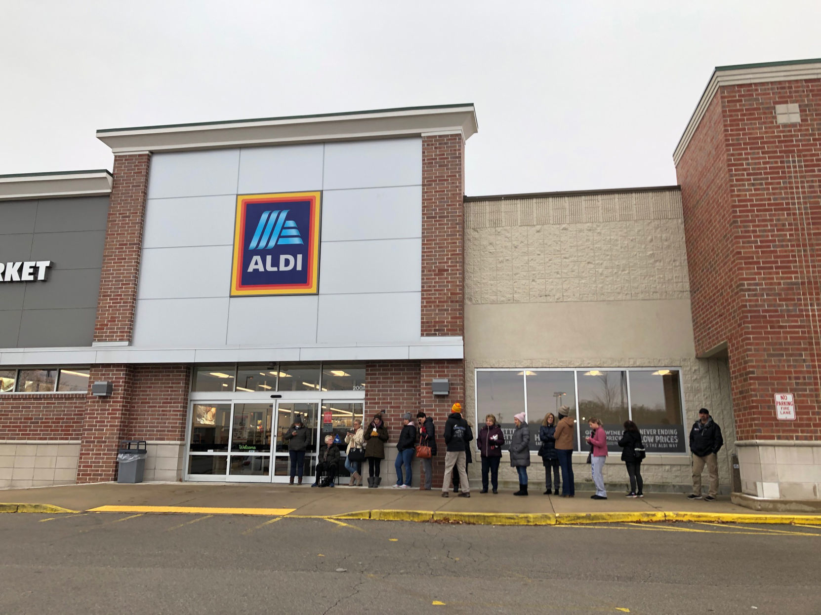avenue boots aldi