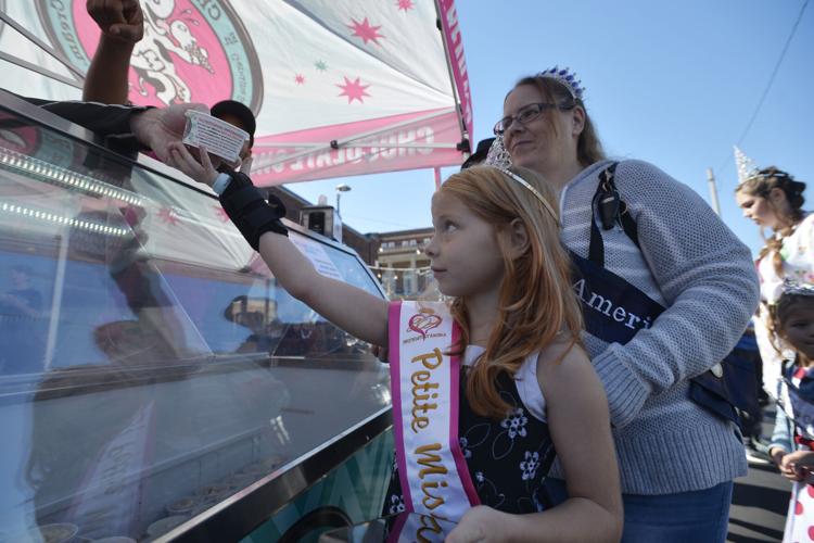 Scoops Ice Cream and Candy shop attempts world's largest ice cream